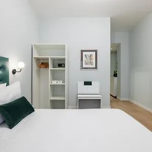 domus-bella-roma-rome.it-romehotels.com/